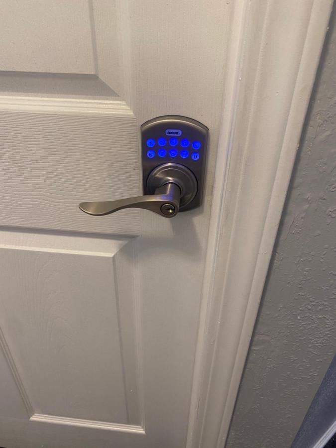 Private Room In Los Angeles With Ac, Strong Wifi, Smart Tv, Work Desk Near Sofi Stadium מראה חיצוני תמונה